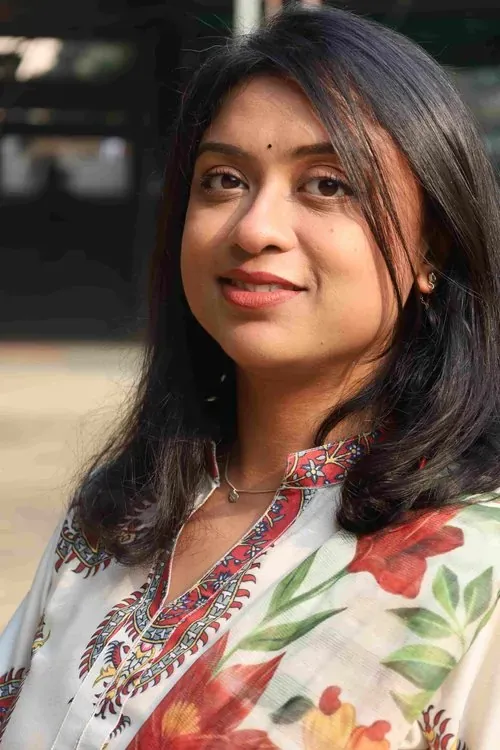 Flora Nasrin